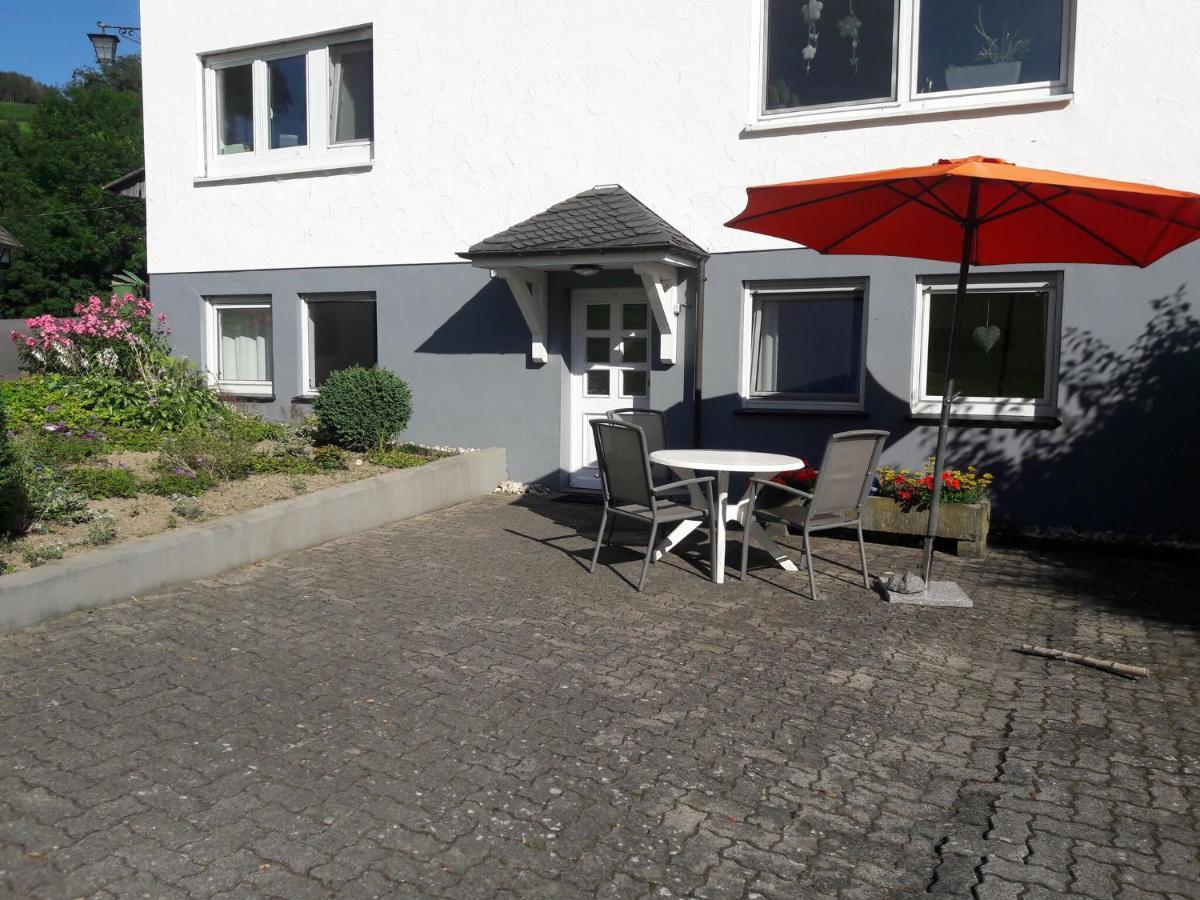 Modern Apartment In Sellinghausen With Terrace Schmallenberg Habitación foto